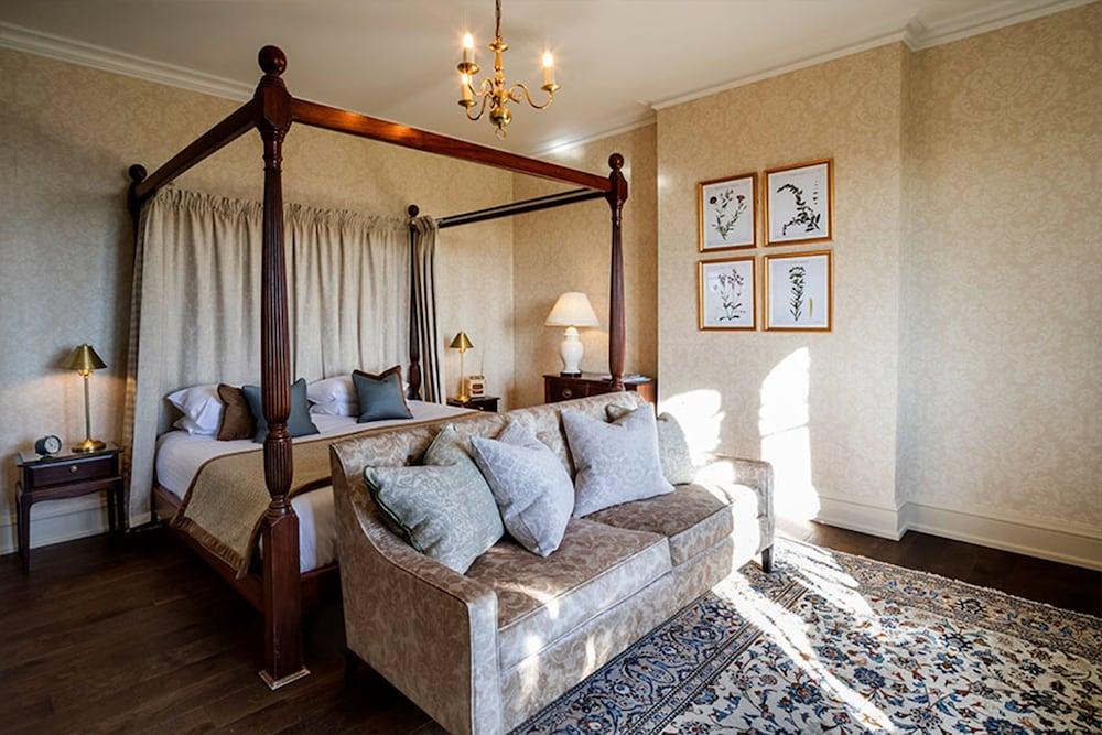 Eastwell Manor, Champneys Hotel & Spa Ashford  Exterior foto