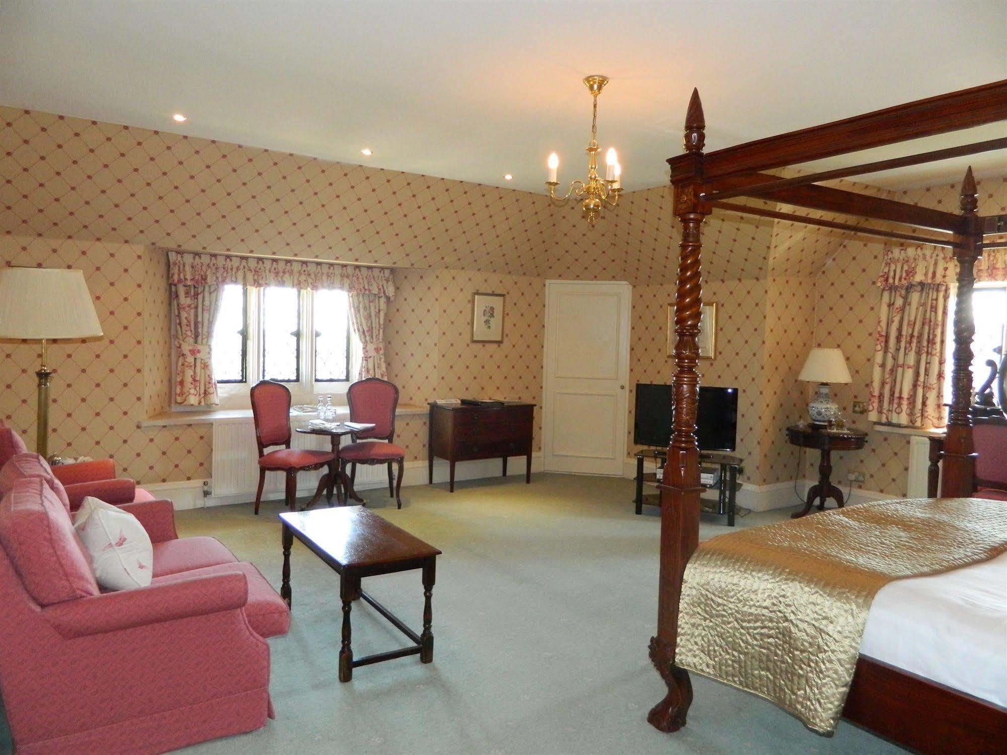 Eastwell Manor, Champneys Hotel & Spa Ashford  Exterior foto